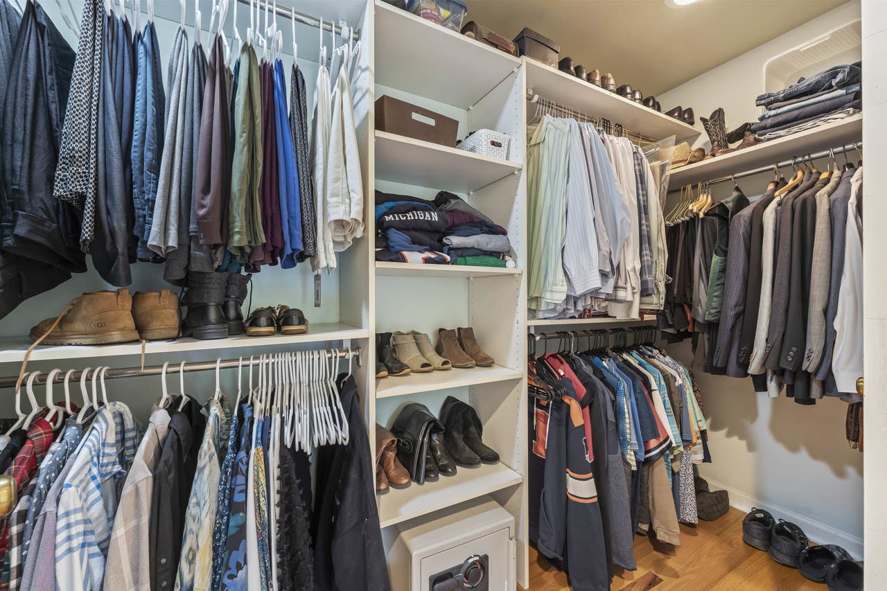 2245 Tanglewood Drive, Aurora, IL 60506