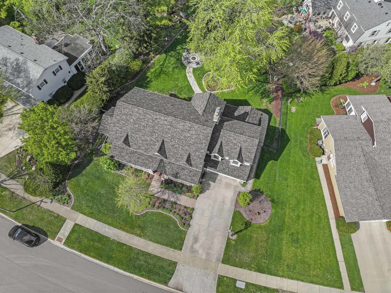 2245 Tanglewood Drive, Aurora, IL 60506