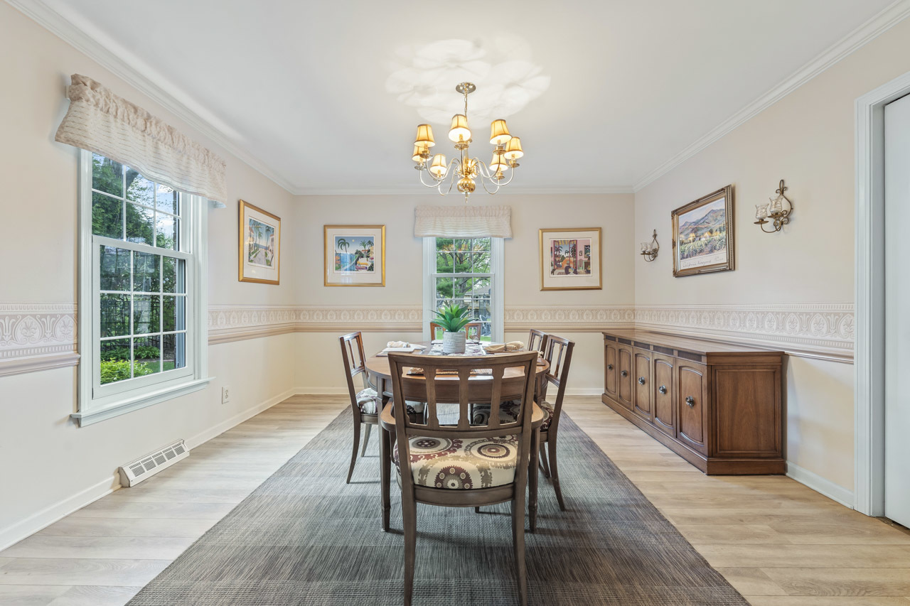 2245 Tanglewood Drive, Aurora, IL 60506