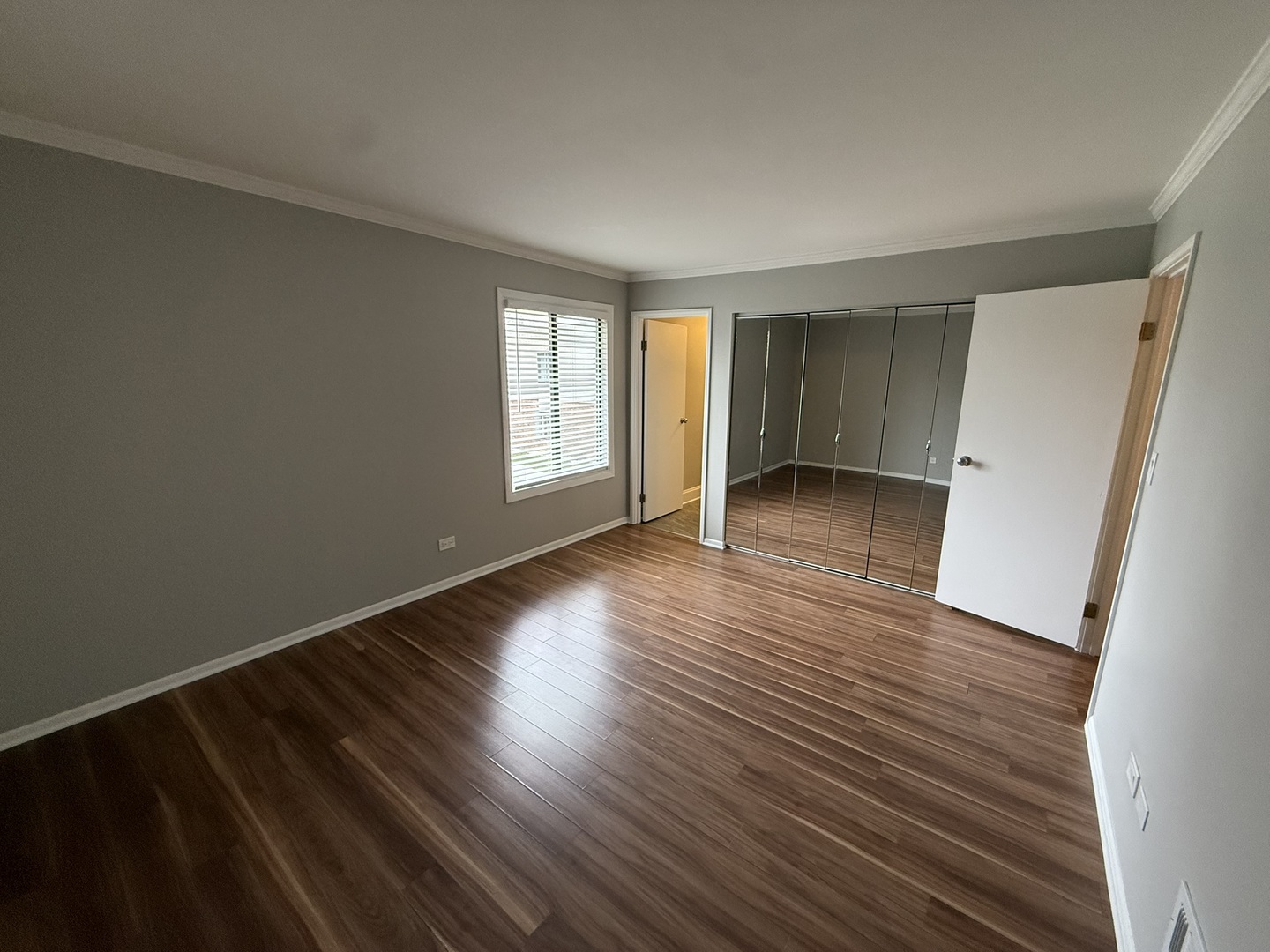 420 74th Street #204, Downers Grove, IL 60516