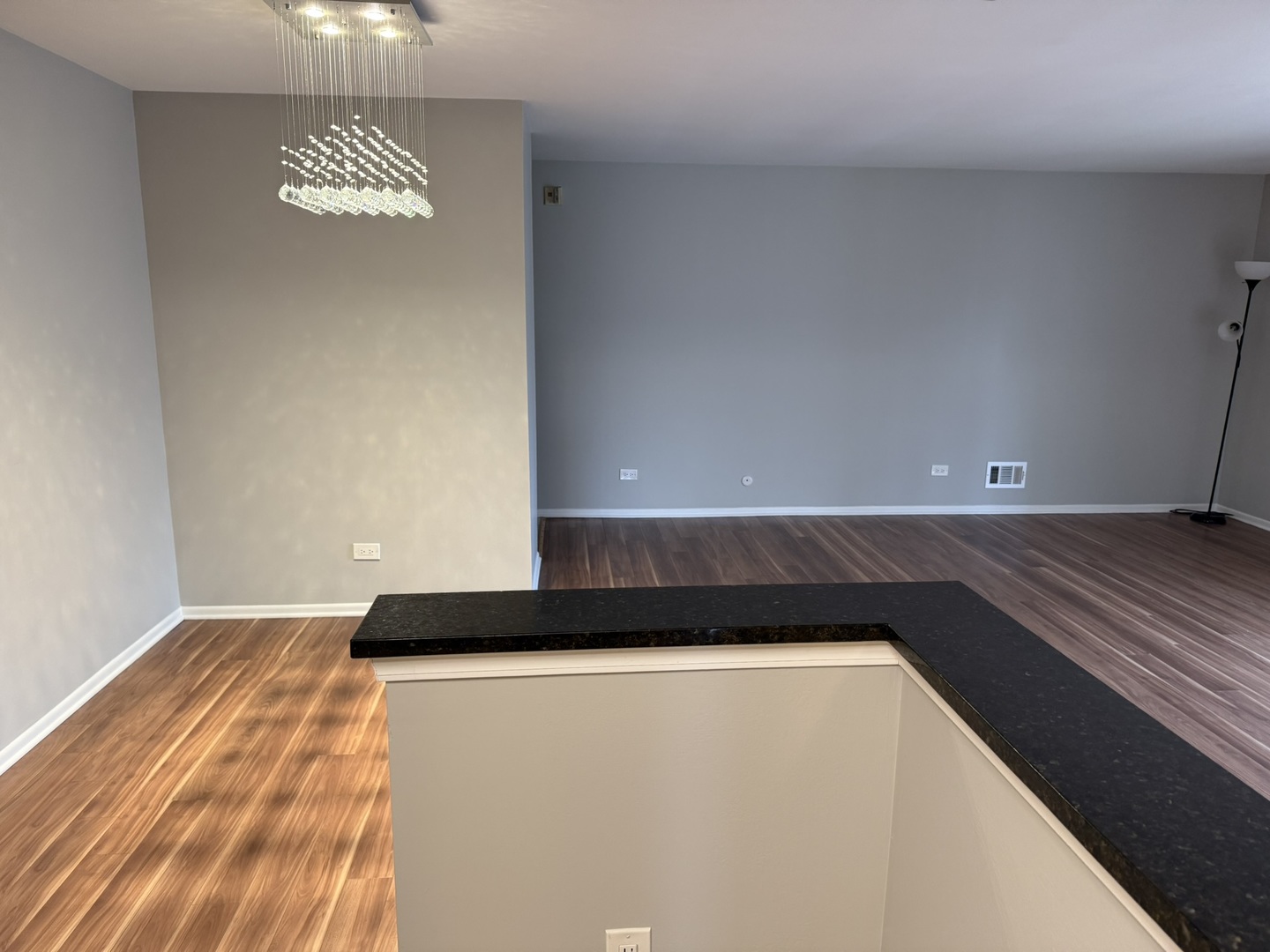 420 74th Street #204, Downers Grove, IL 60516