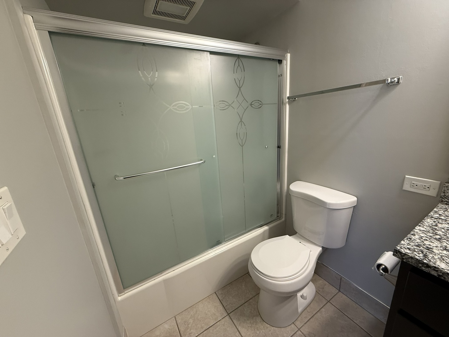 420 74th Street #204, Downers Grove, IL 60516