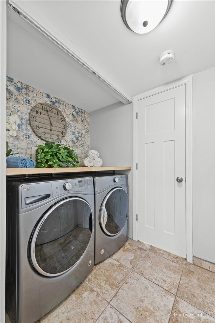 466 VALLEY FORGE Avenue, South Elgin, IL 60177