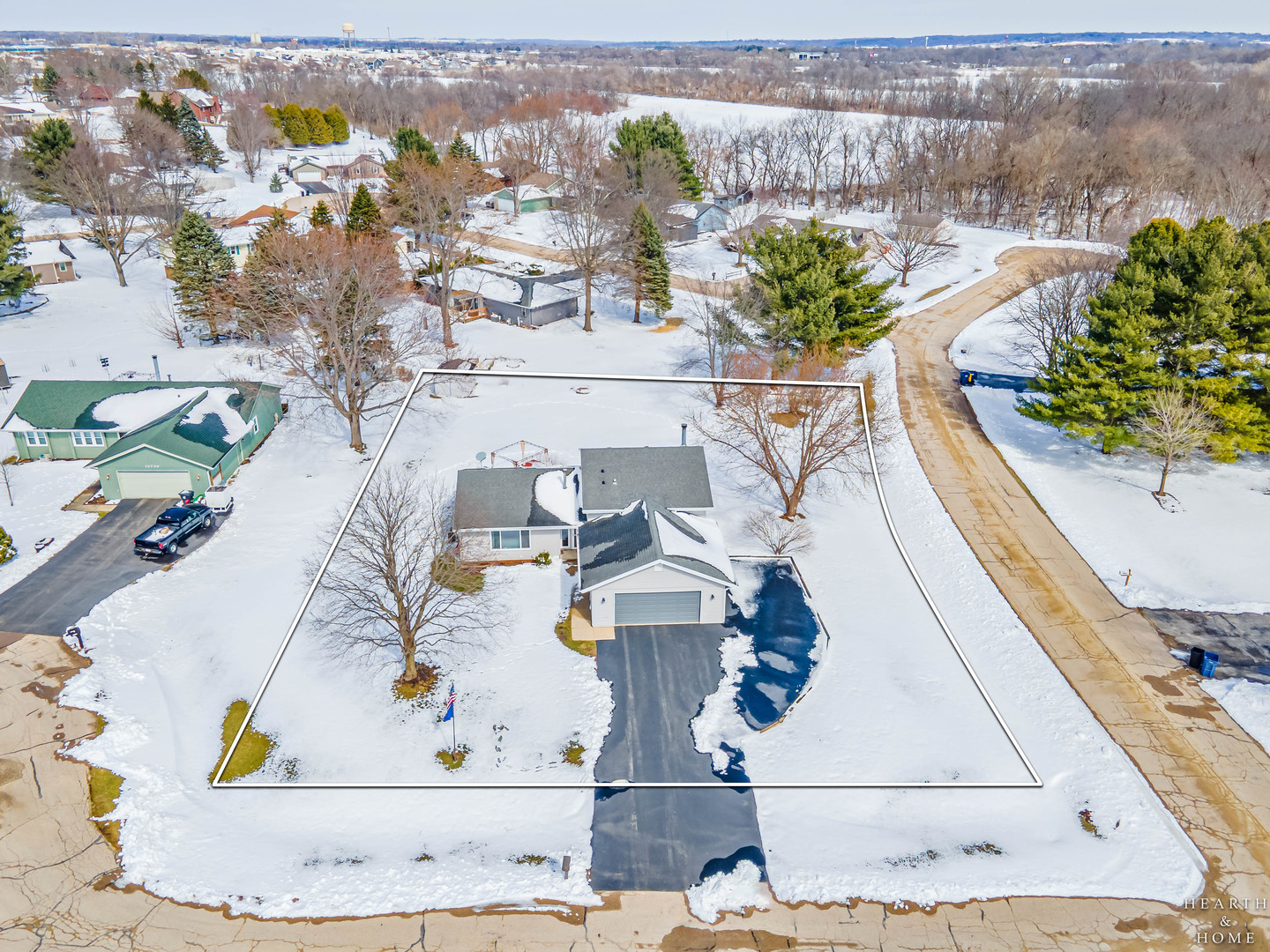 12715 Waltham Close, Roscoe, IL 61073