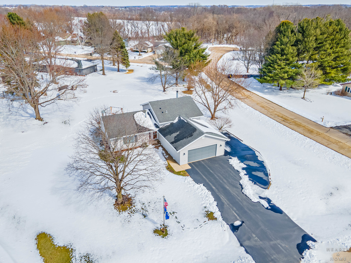 12715 Waltham Close, Roscoe, IL 61073