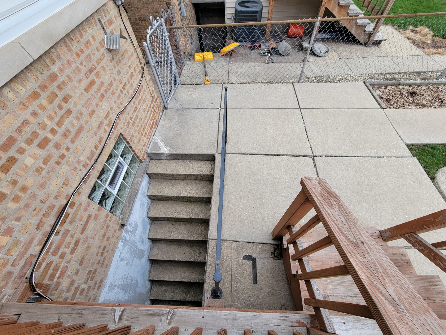 5316 N Rutherford Avenue, Chicago, IL 60656