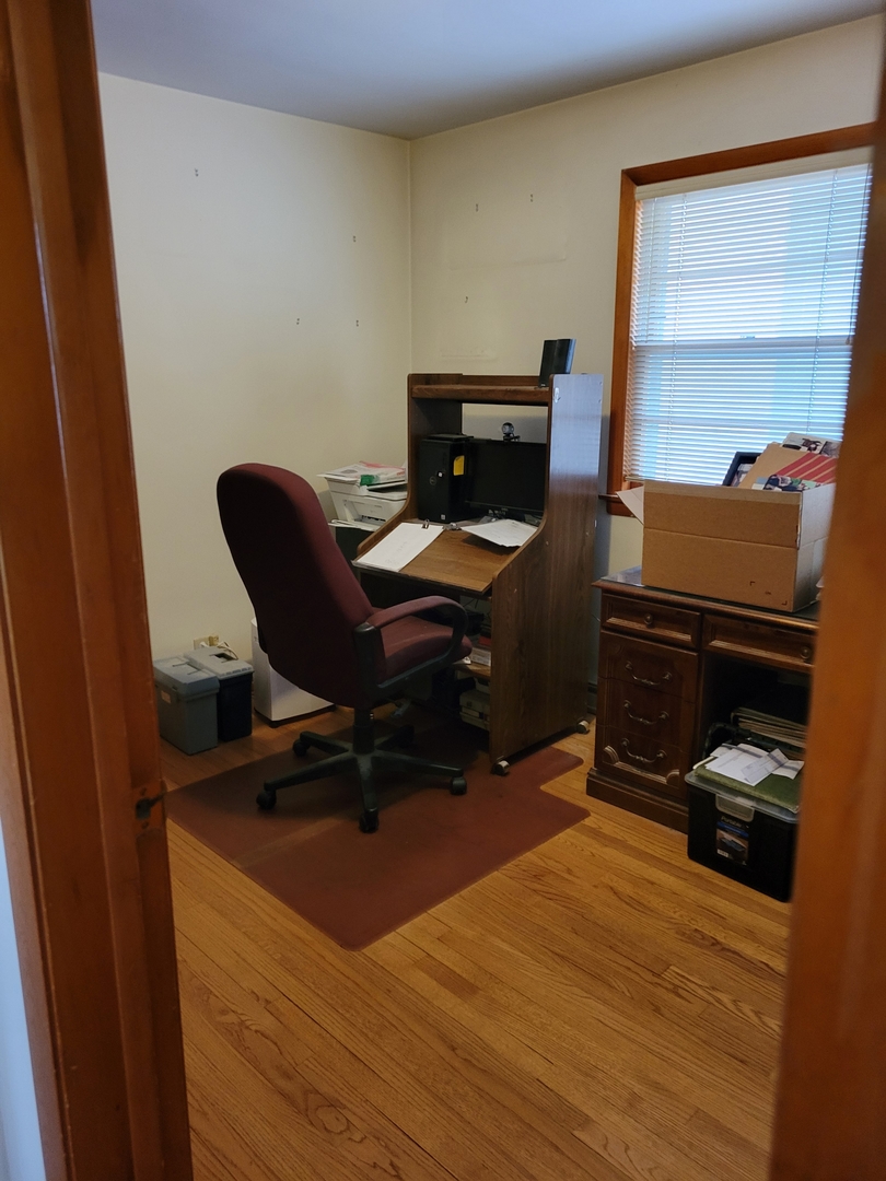 5316 N Rutherford Avenue, Chicago, IL 60656