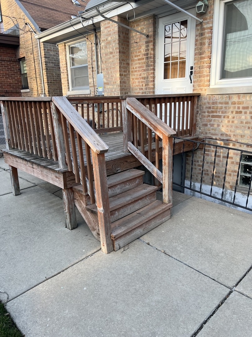 5316 N Rutherford Avenue, Chicago, IL 60656