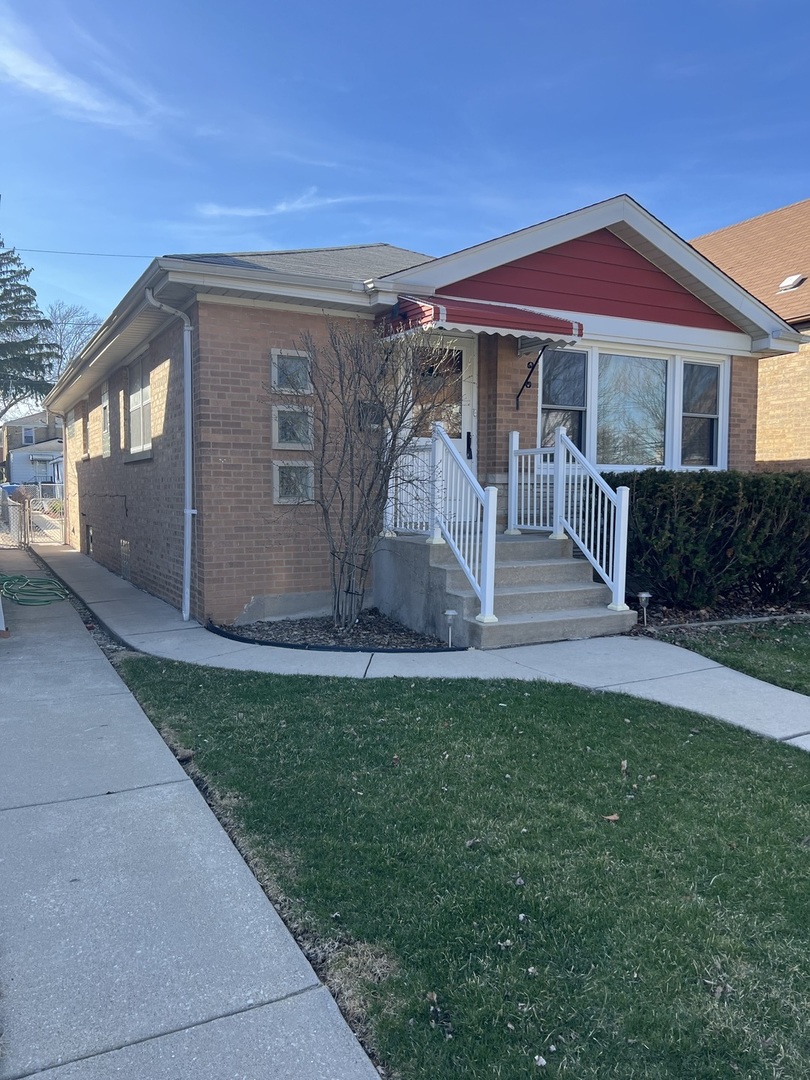 5316 N Rutherford Avenue, Chicago, IL 60656