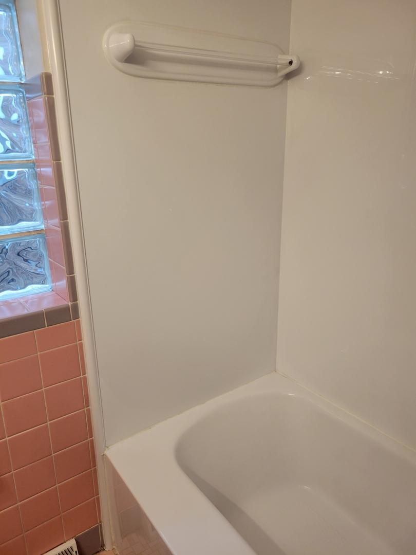 5316 N Rutherford Avenue, Chicago, IL 60656