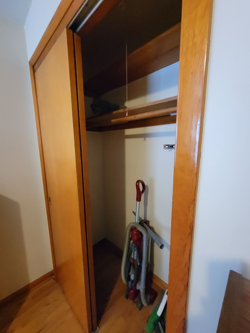 5316 N Rutherford Avenue, Chicago, IL 60656