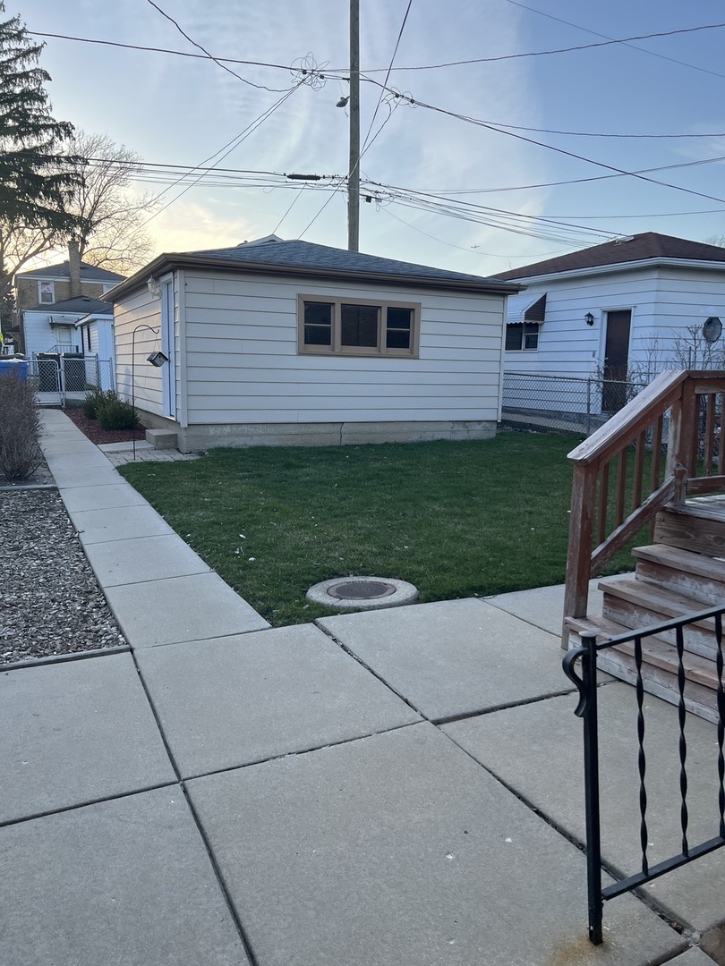 5316 N Rutherford Avenue, Chicago, IL 60656