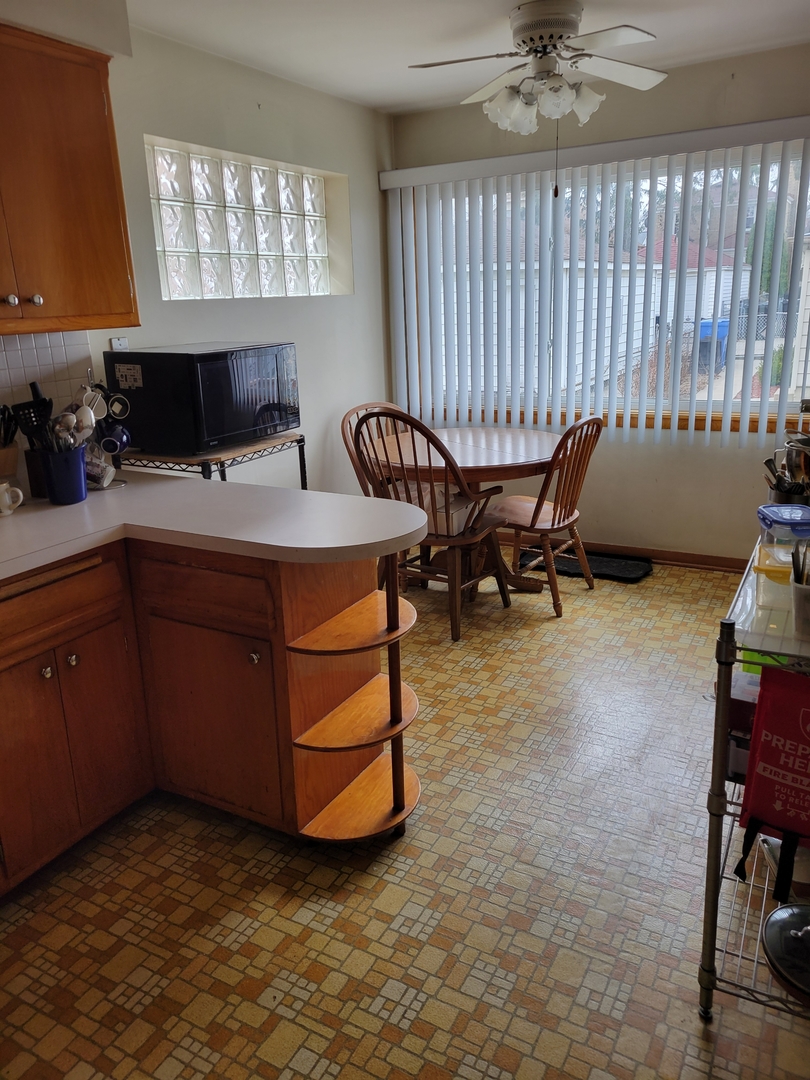 5316 N Rutherford Avenue, Chicago, IL 60656