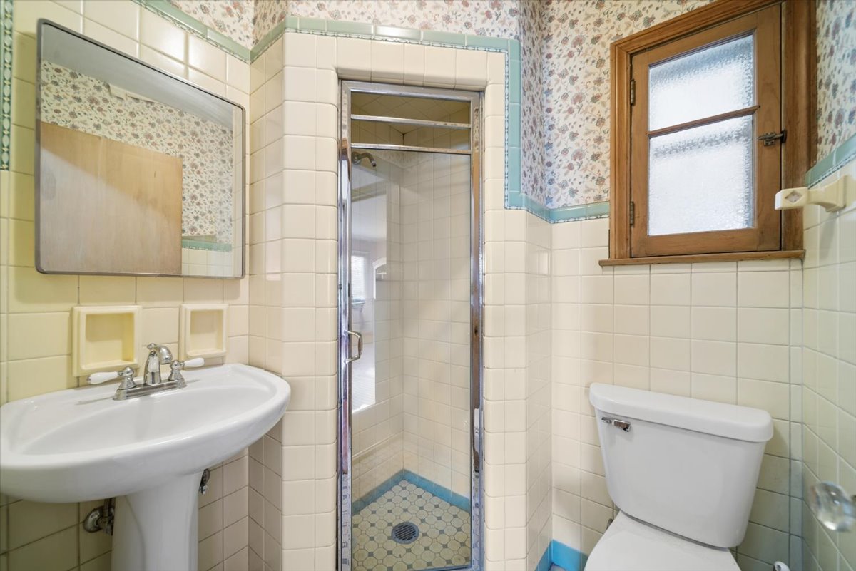 105 N Main Street, Lombard, IL 60148