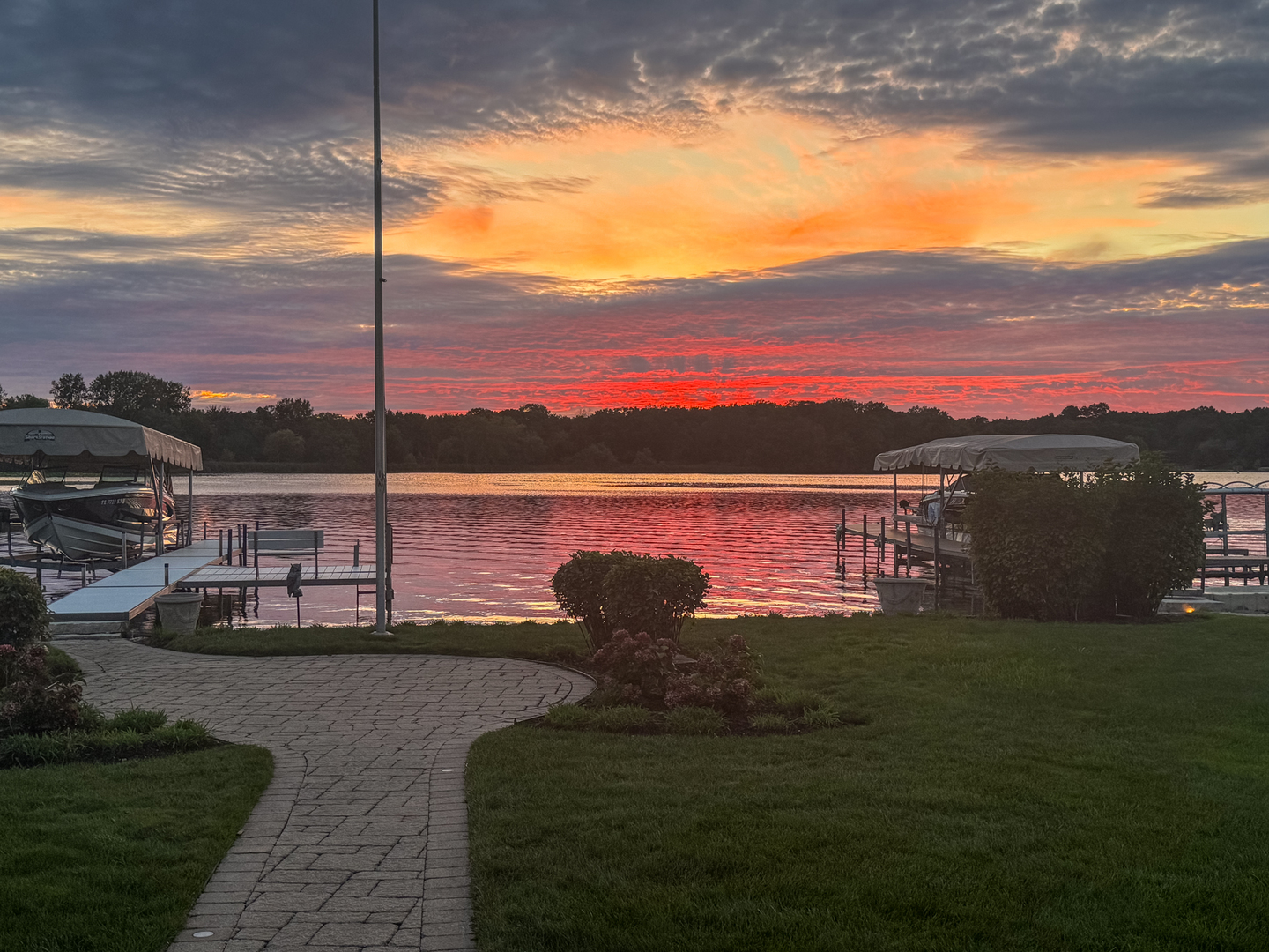 38856 N Cedar Crest Drive, Lake Villa, IL 60046