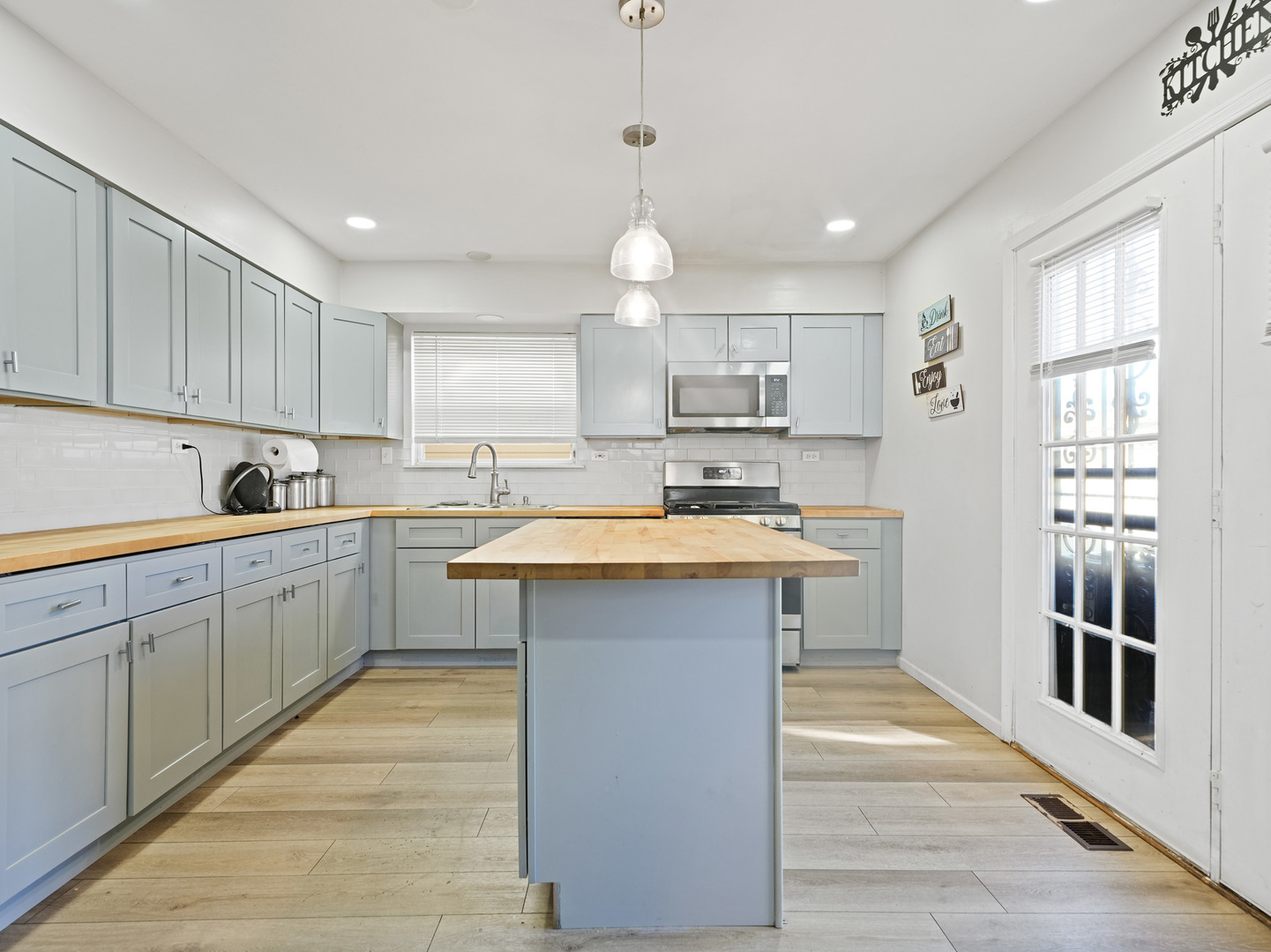 5830 W Lake Street, Chicago, IL 60644