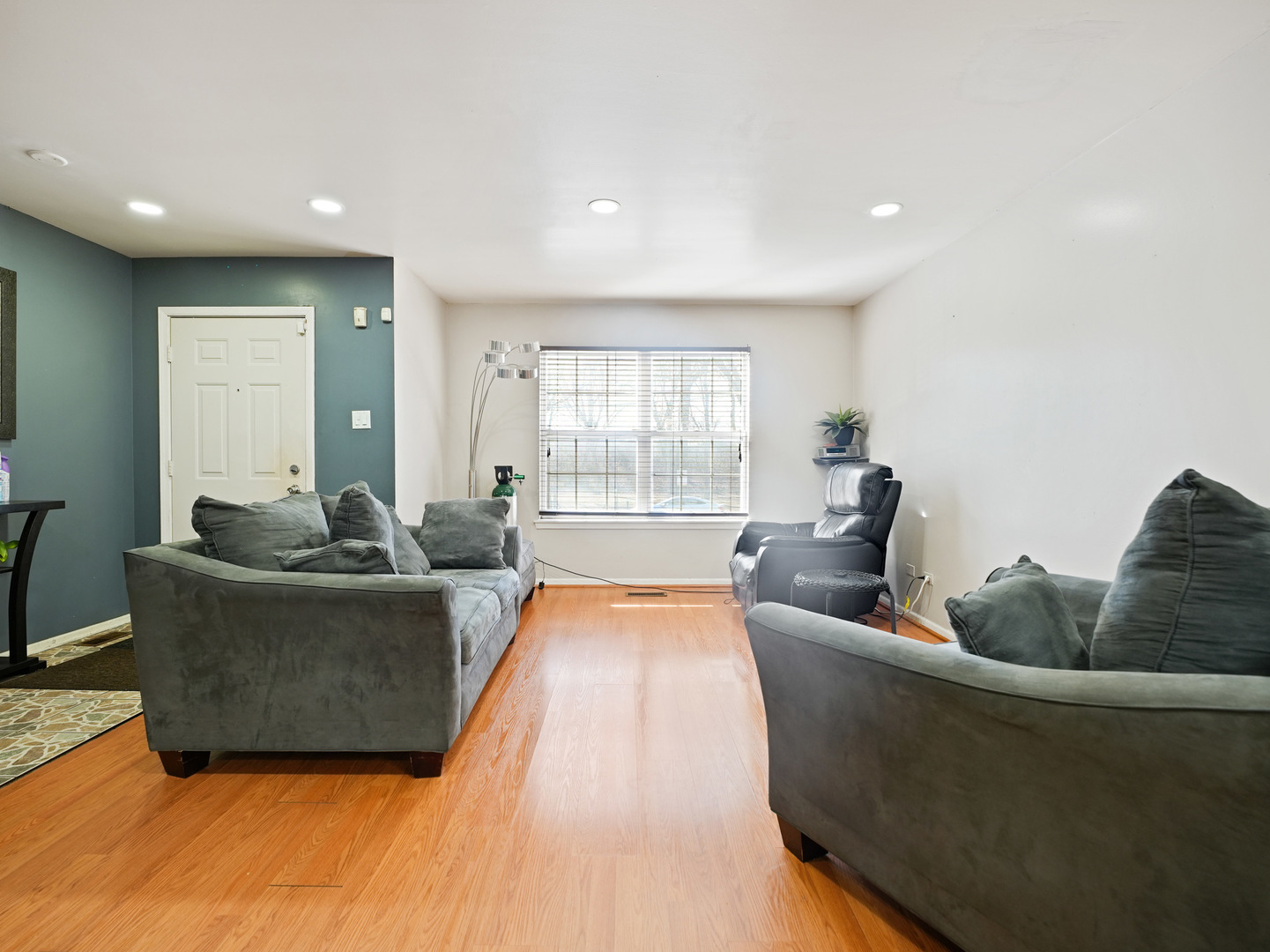 5830 W Lake Street, Chicago, IL 60644