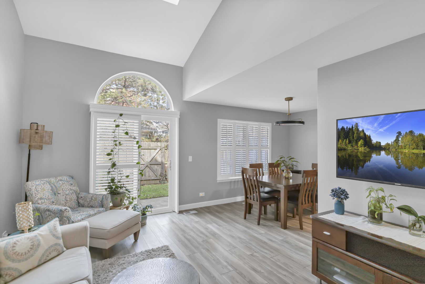 270 Woodstone Circle, Buffalo Grove, IL 60089