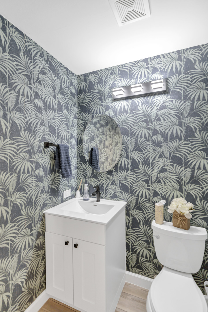 270 Woodstone Circle, Buffalo Grove, IL 60089