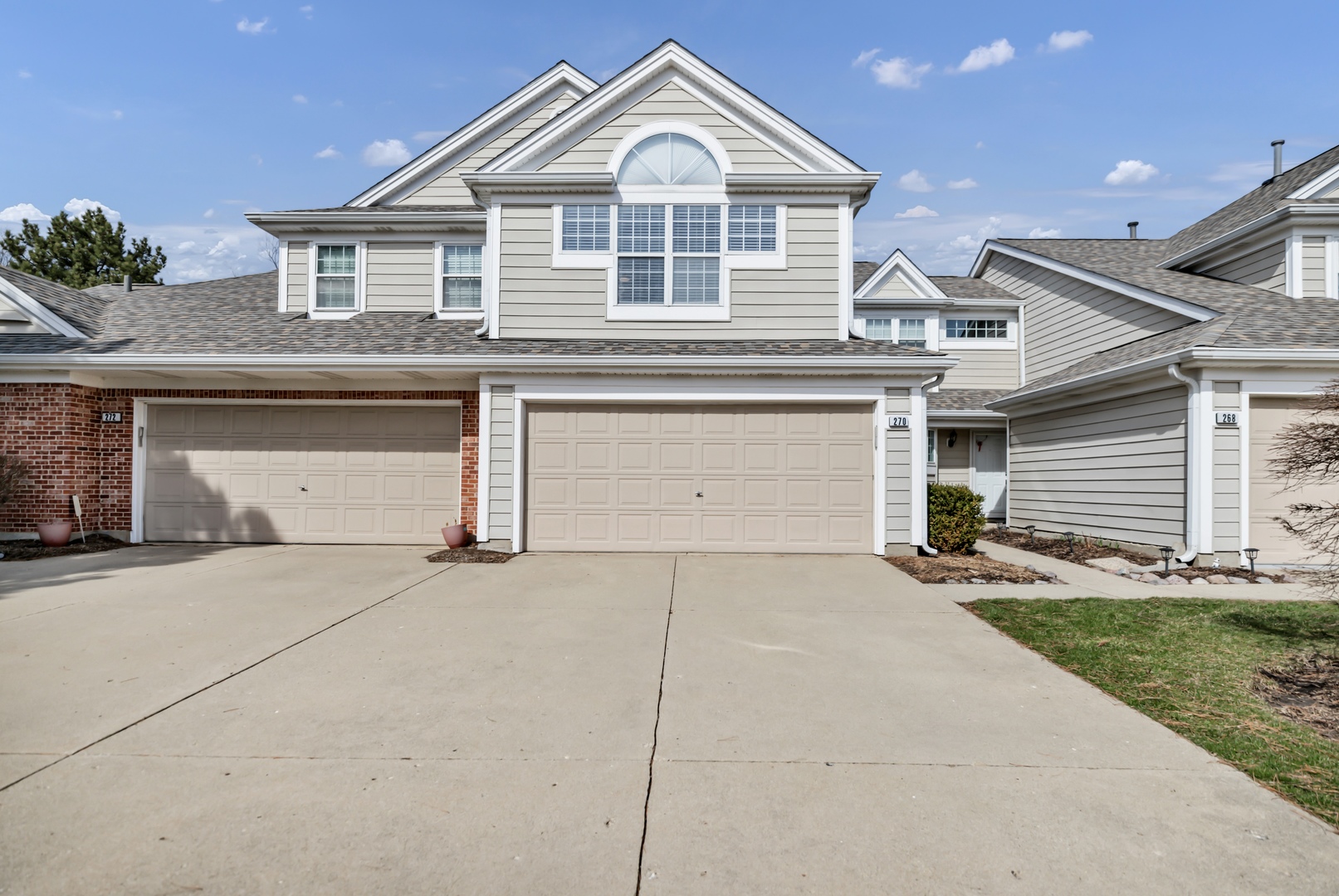 270 Woodstone Circle, Buffalo Grove, IL 60089