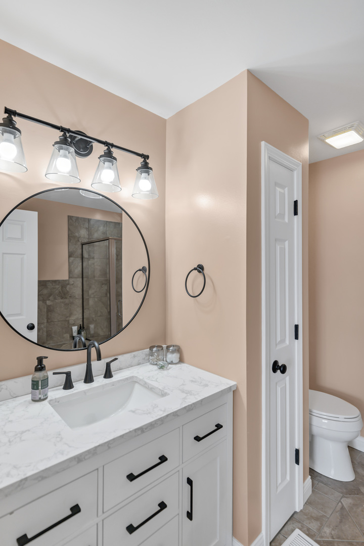 270 Woodstone Circle, Buffalo Grove, IL 60089