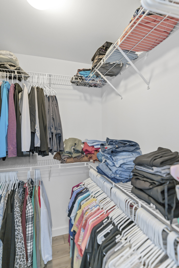 270 Woodstone Circle, Buffalo Grove, IL 60089