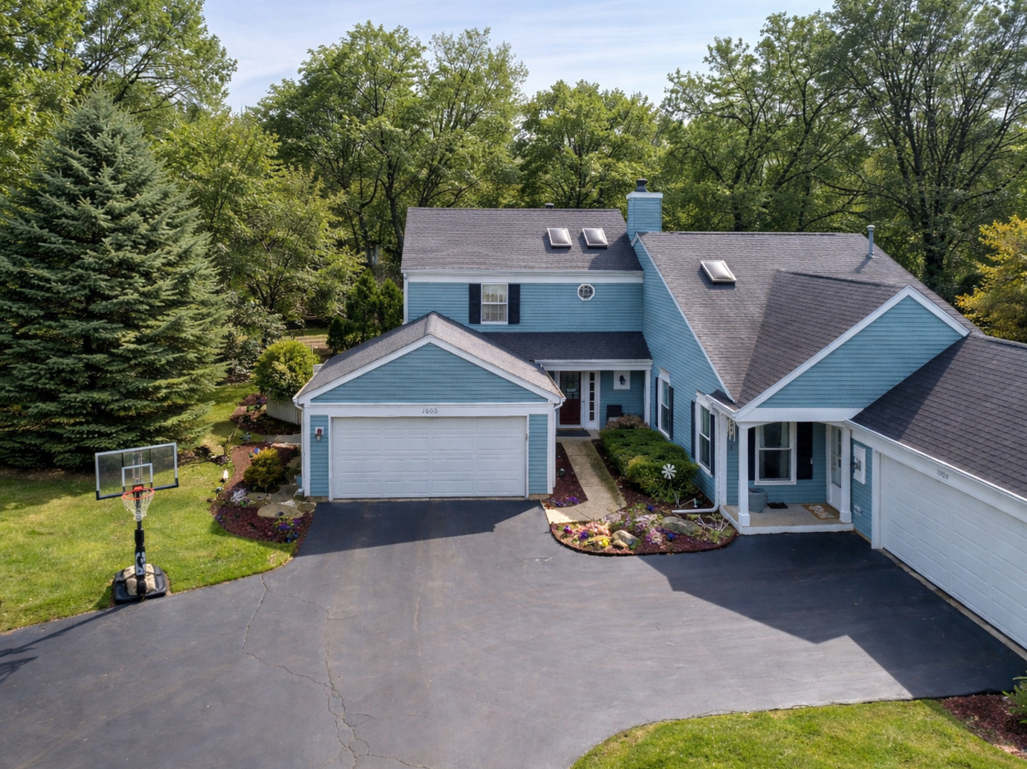 1000 Devonshire Avenue, Naperville, IL 60540