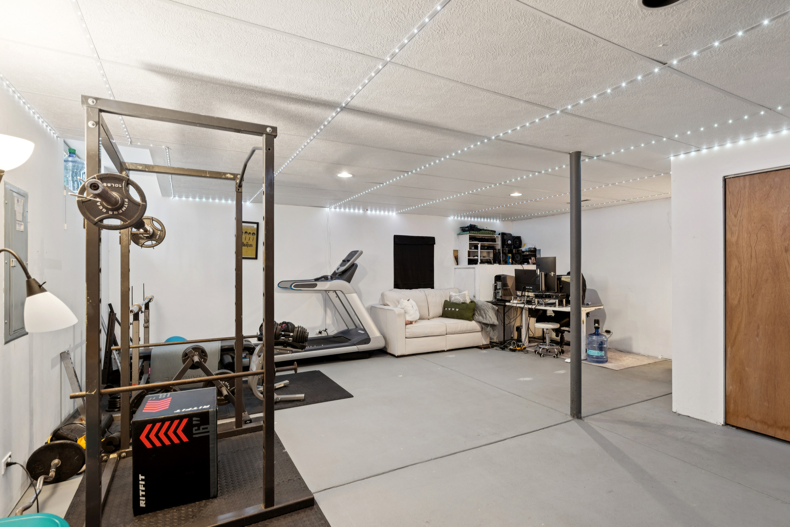 204 Buckingham Drive, Grayslake, IL 60030