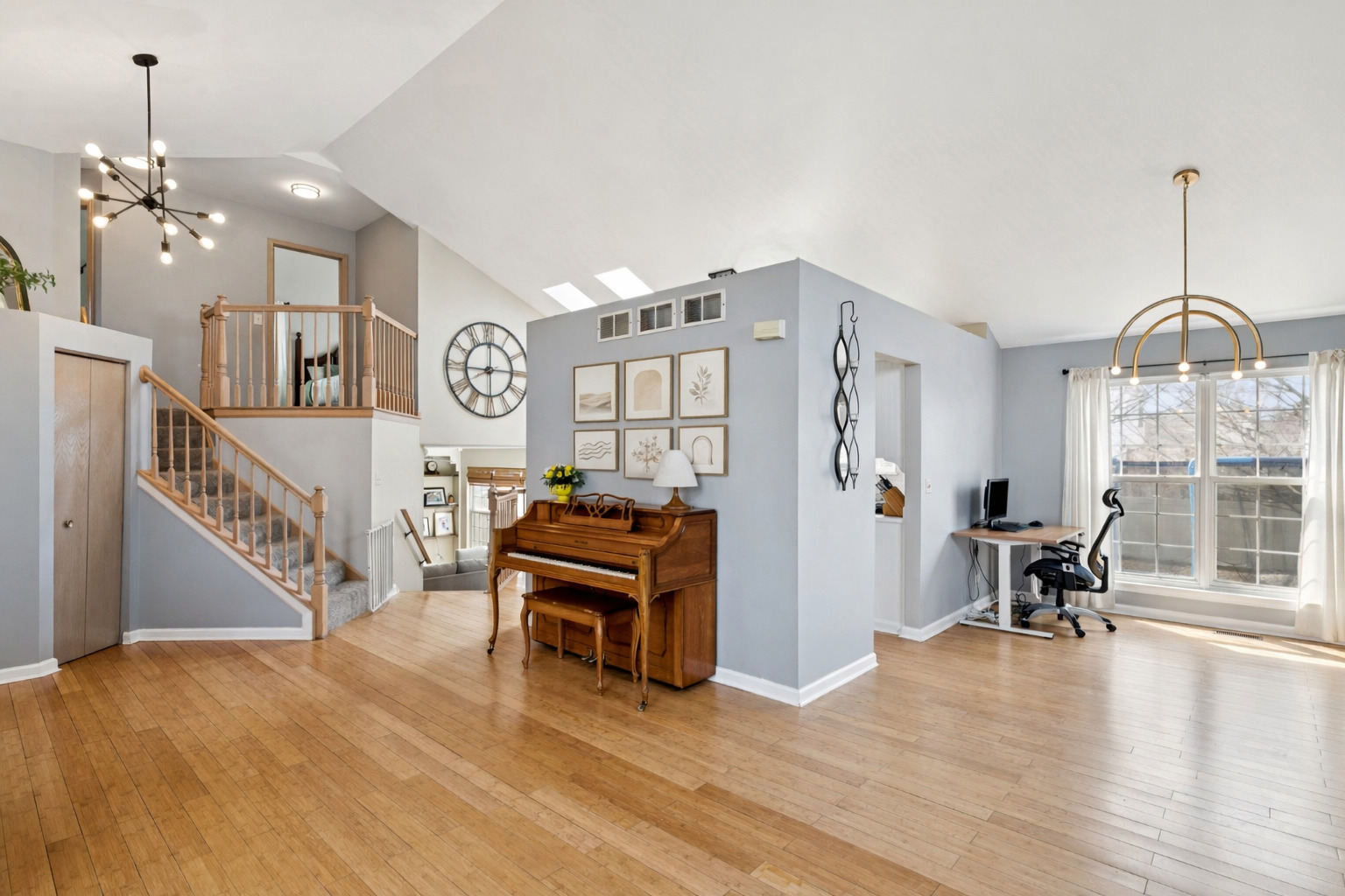 204 Buckingham Drive, Grayslake, IL 60030