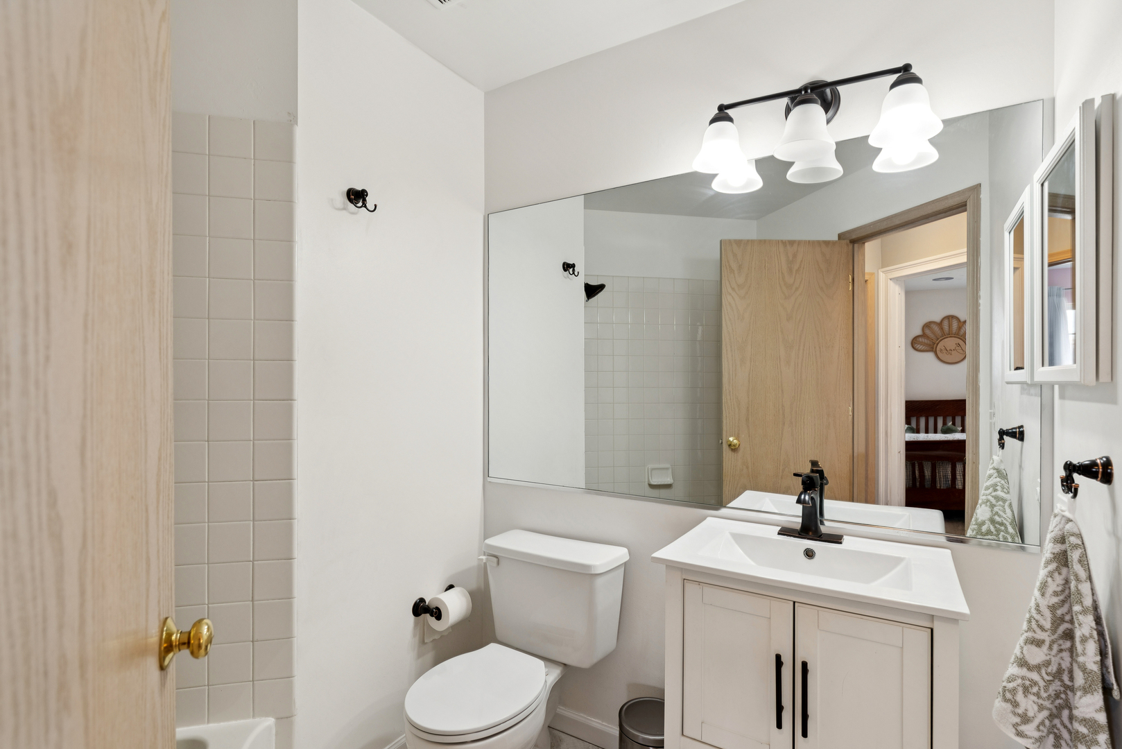 204 Buckingham Drive, Grayslake, IL 60030