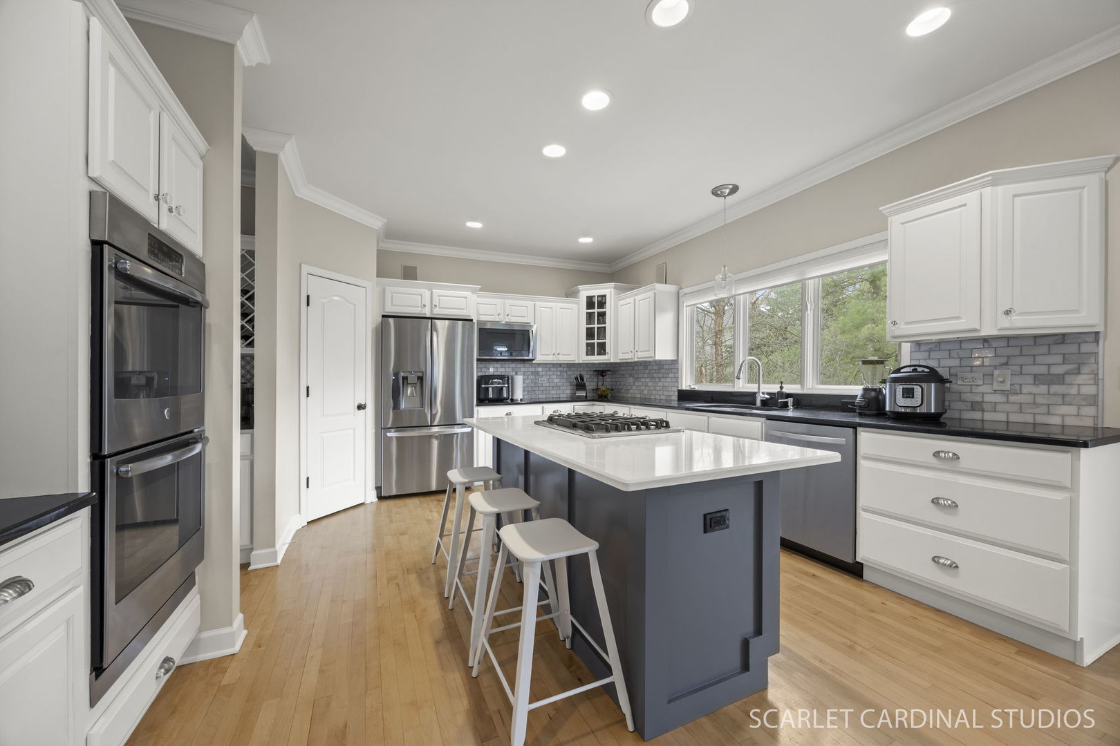 2412 Comstock Court, Naperville, IL 60564