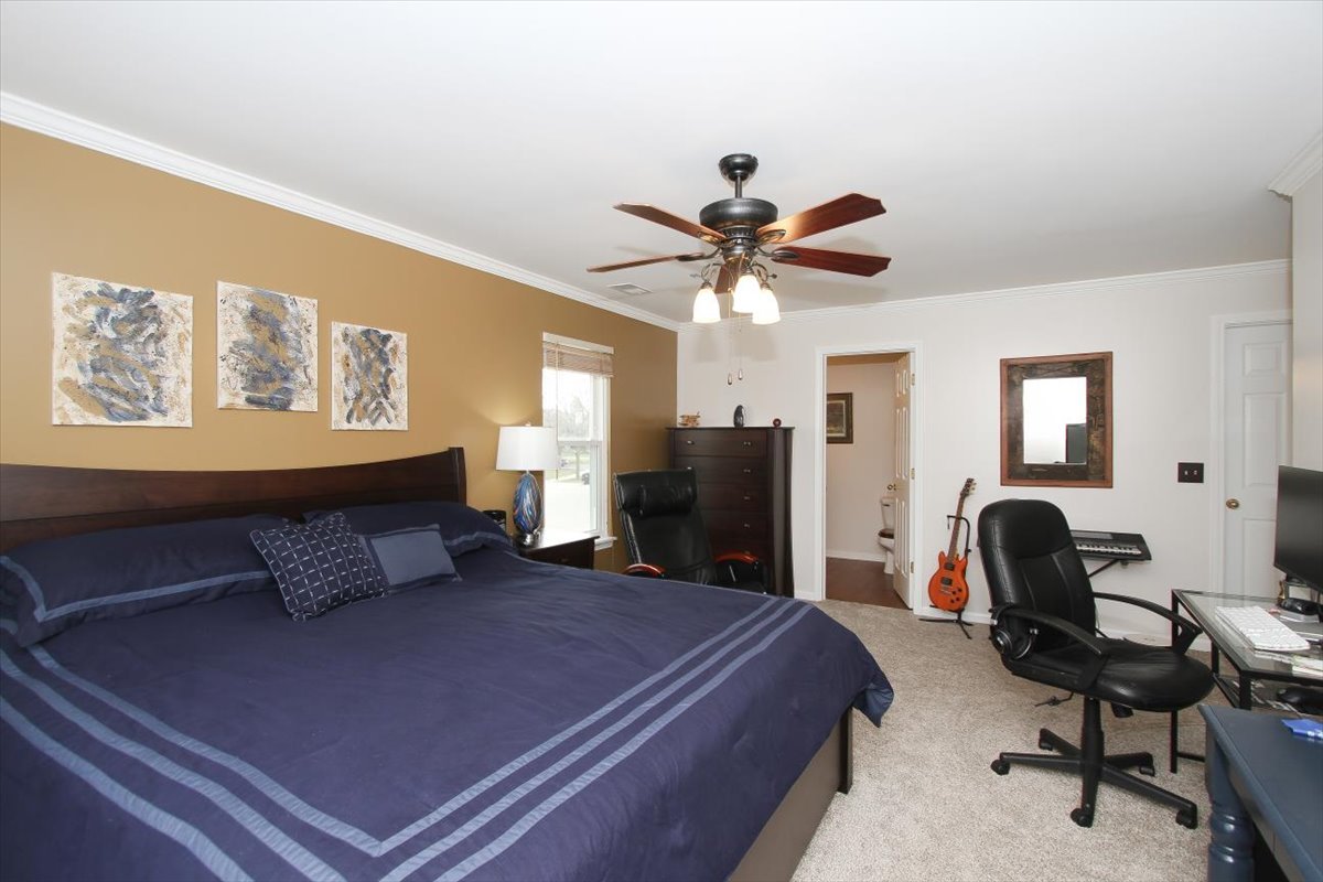 1020 WYNNFIELD Court #D, Elgin, IL 60120