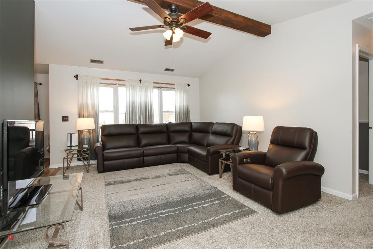 1020 WYNNFIELD Court #D, Elgin, IL 60120