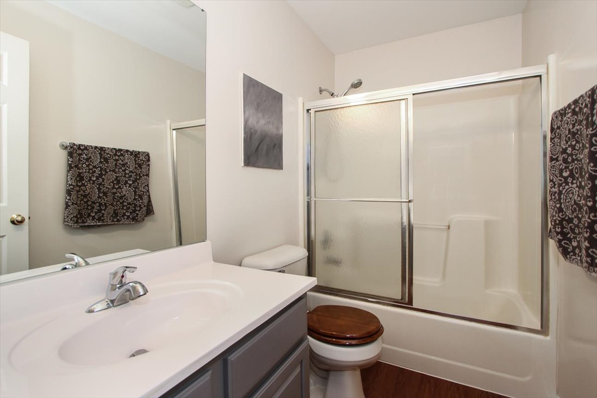 1020 WYNNFIELD Court #D, Elgin, IL 60120