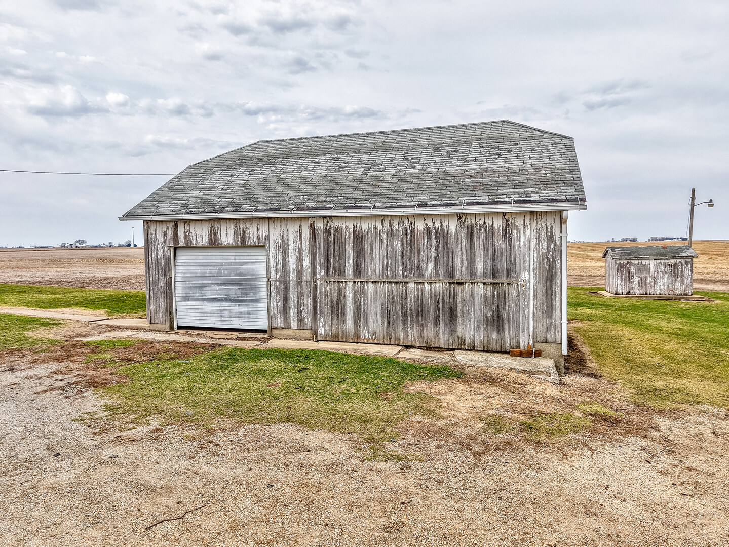 3865 E 1553rd Road, Earlville, IL 60518