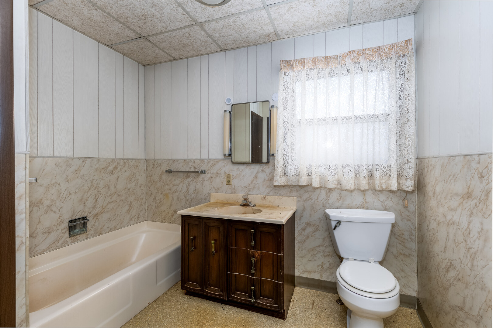 3865 E 1553rd Road, Earlville, IL 60518