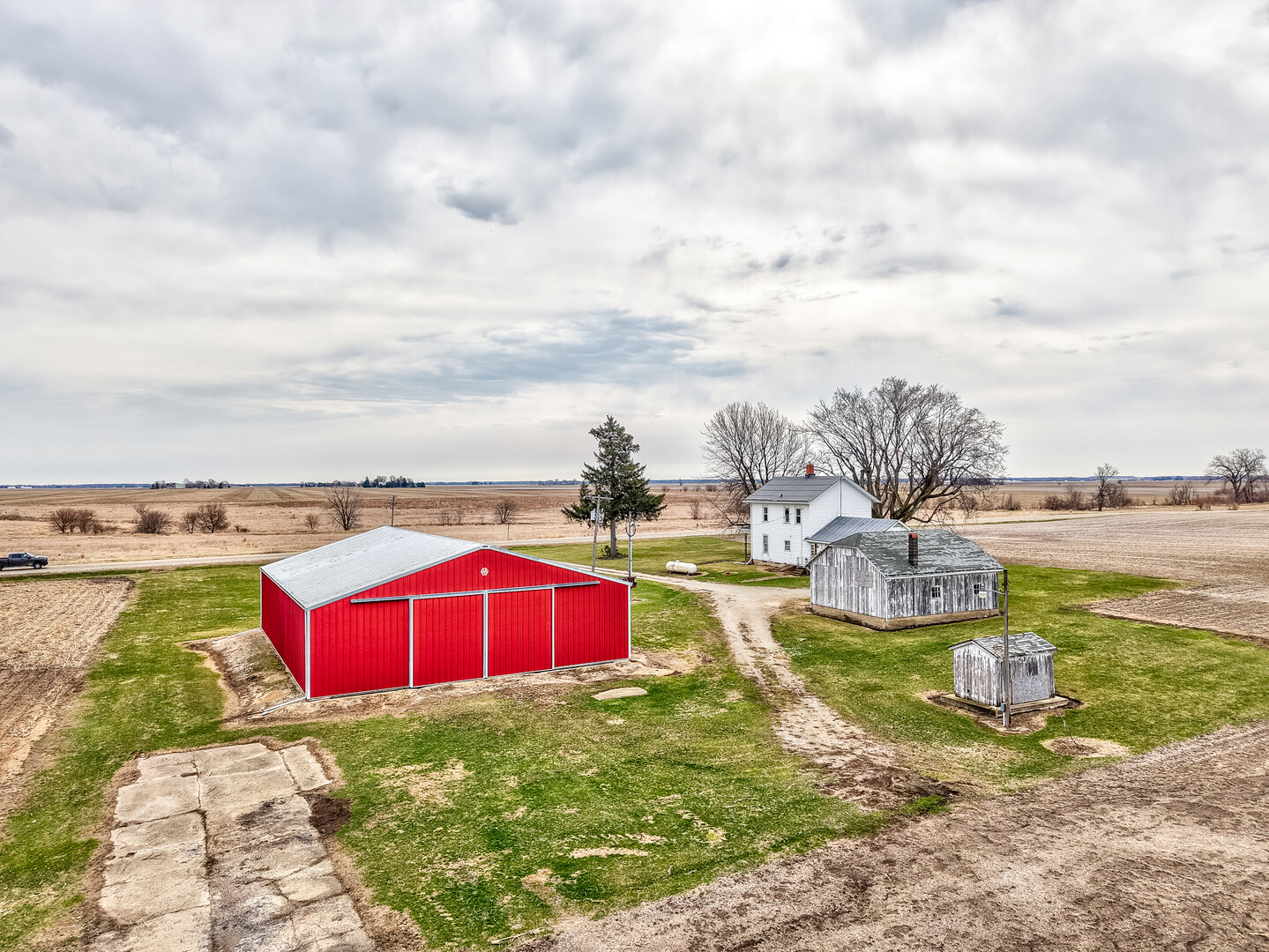 3865 E 1553rd Road, Earlville, IL 60518