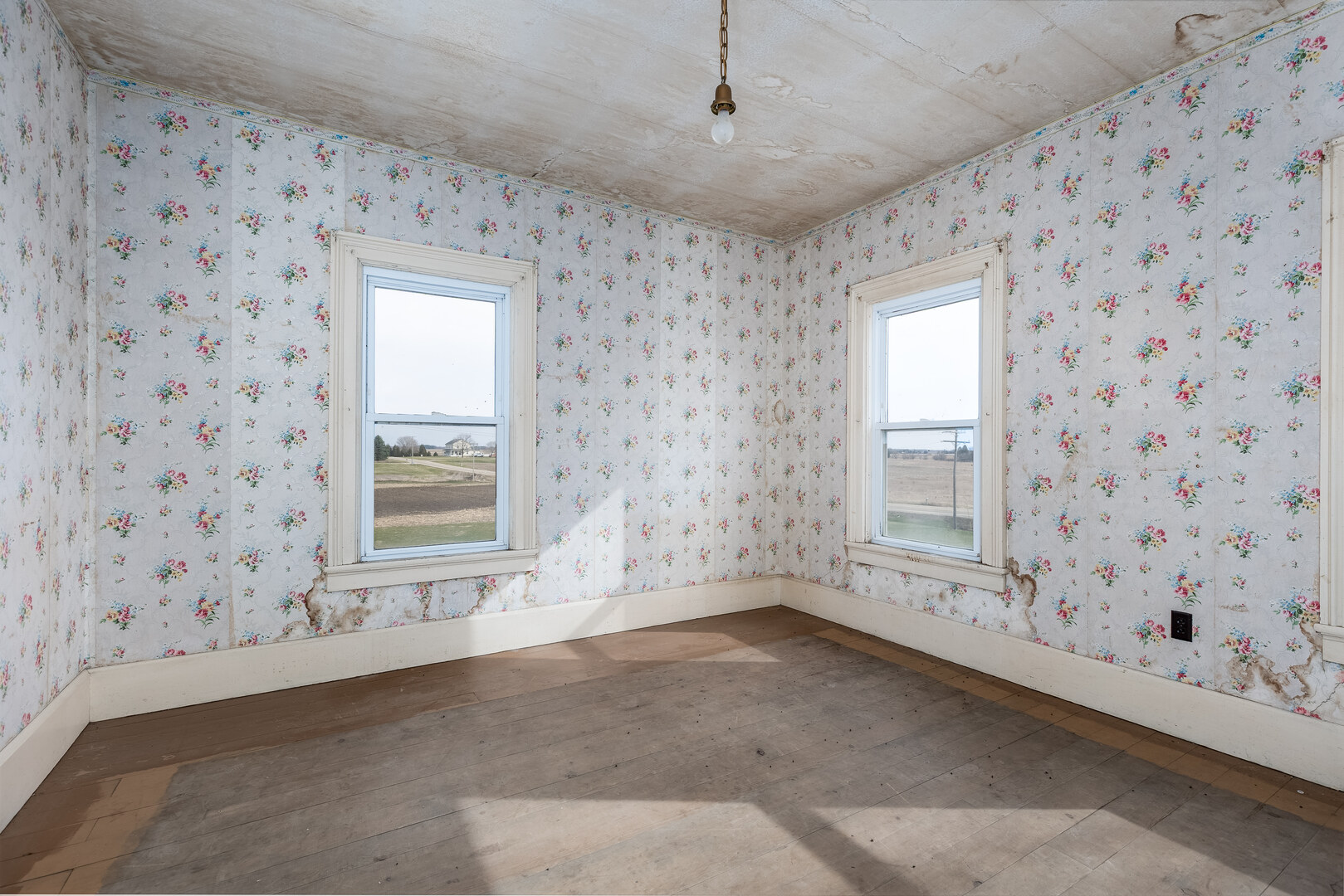 3865 E 1553rd Road, Earlville, IL 60518