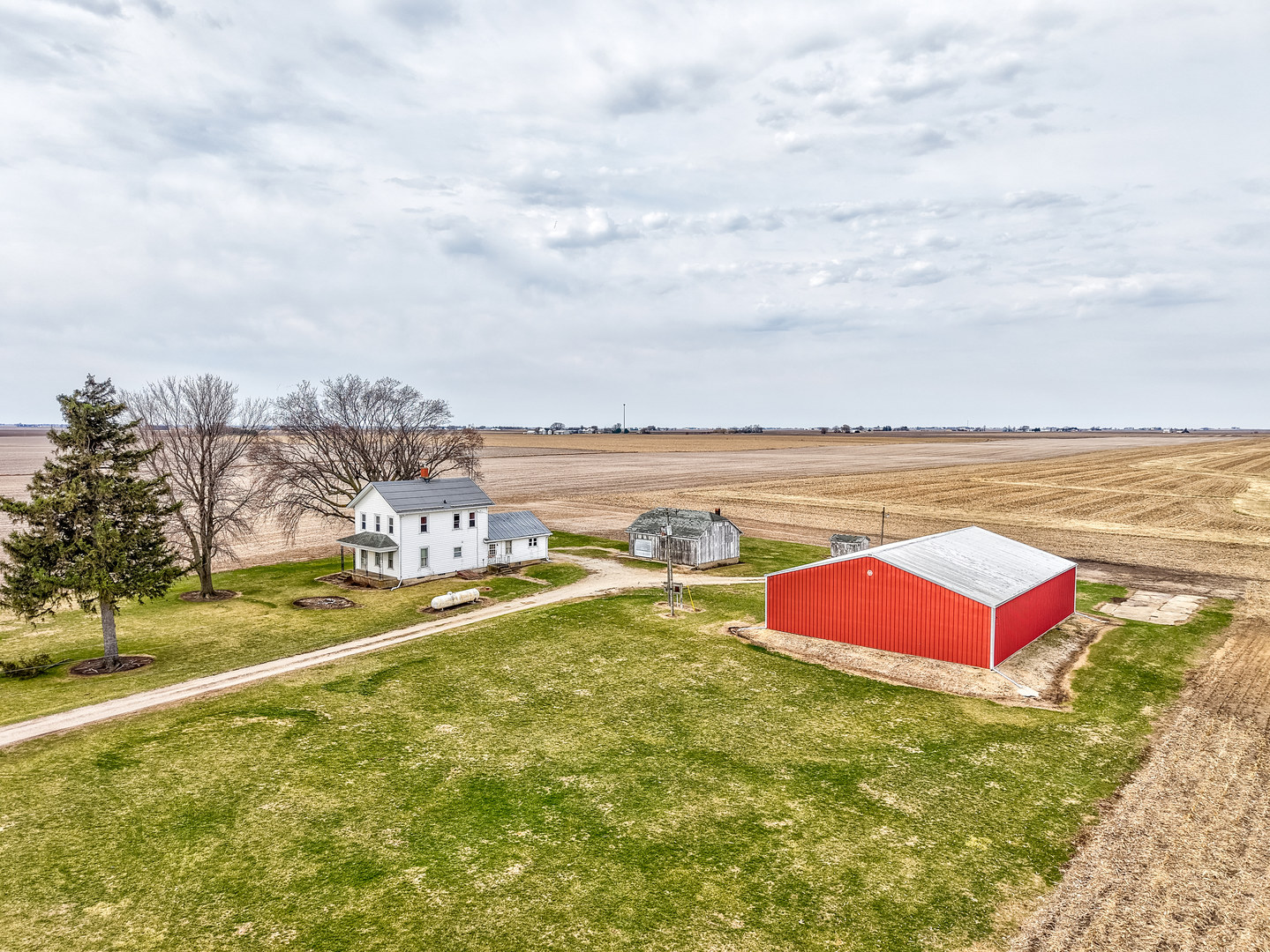 3865 E 1553rd Road, Earlville, IL 60518