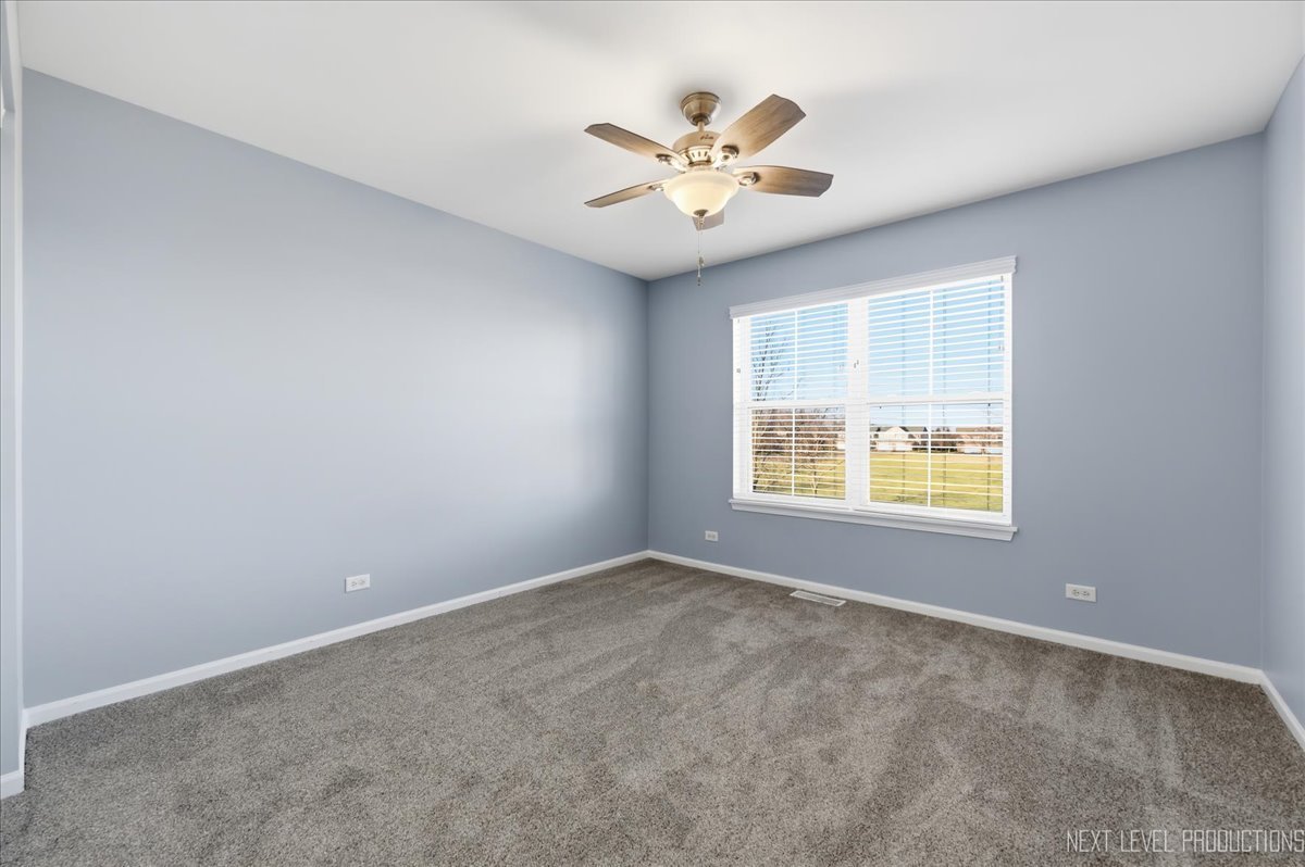 472 Majestic Lane, Oswego, IL 60543