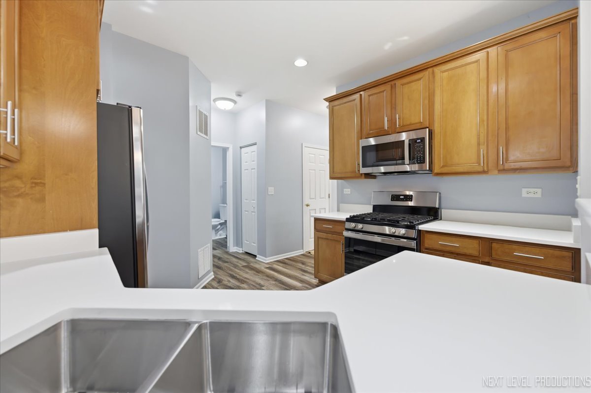 472 Majestic Lane, Oswego, IL 60543