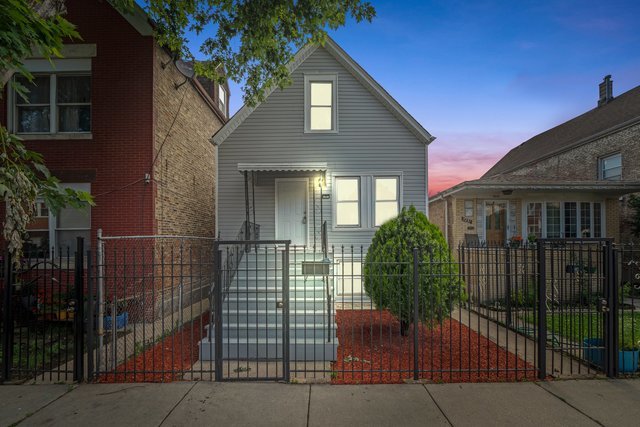 5229 S Campbell Avenue, Chicago, IL 60632