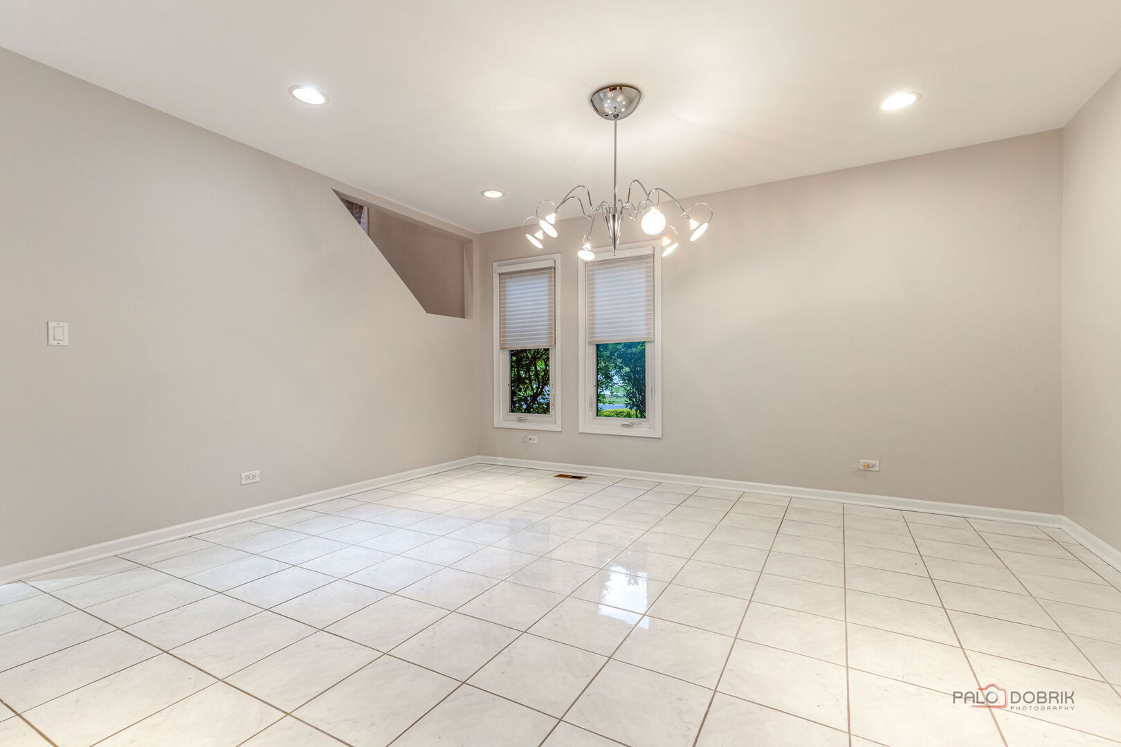 805 Summer Court, Buffalo Grove, IL 60089