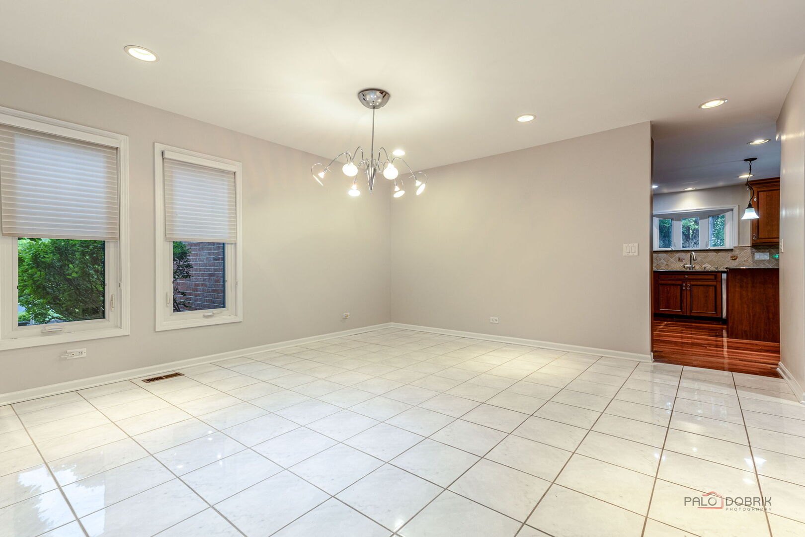 805 Summer Court, Buffalo Grove, IL 60089