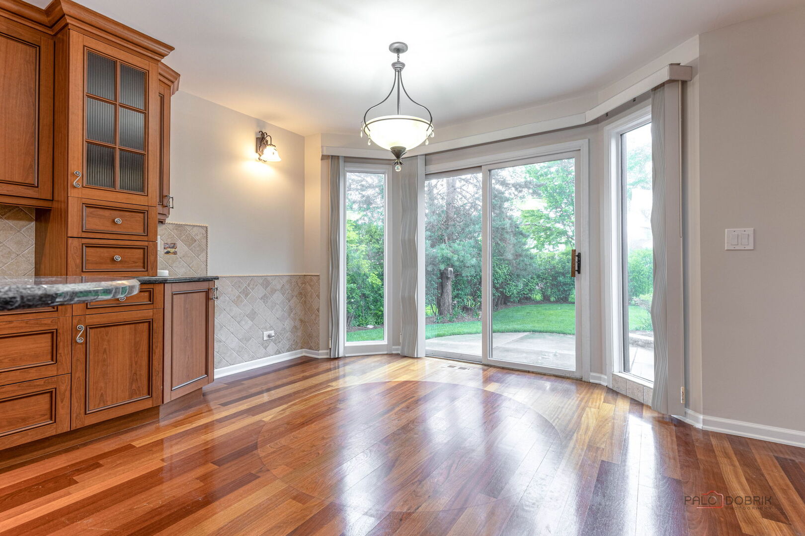 805 Summer Court, Buffalo Grove, IL 60089