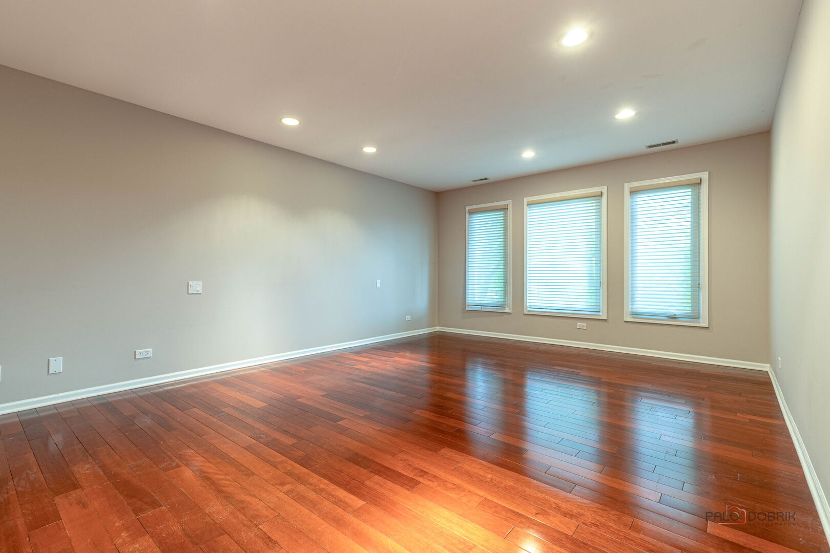 805 Summer Court, Buffalo Grove, IL 60089