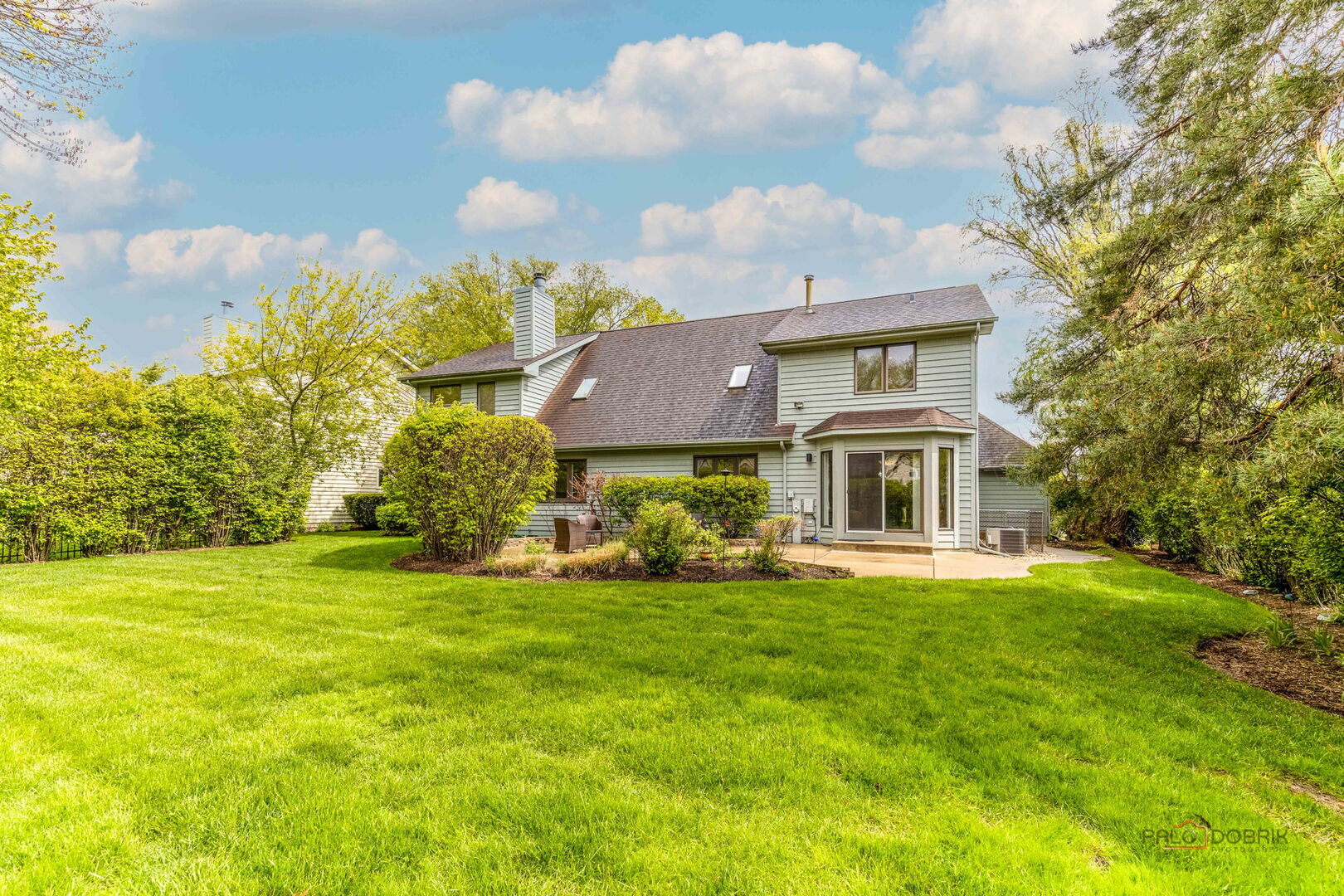 805 Summer Court, Buffalo Grove, IL 60089