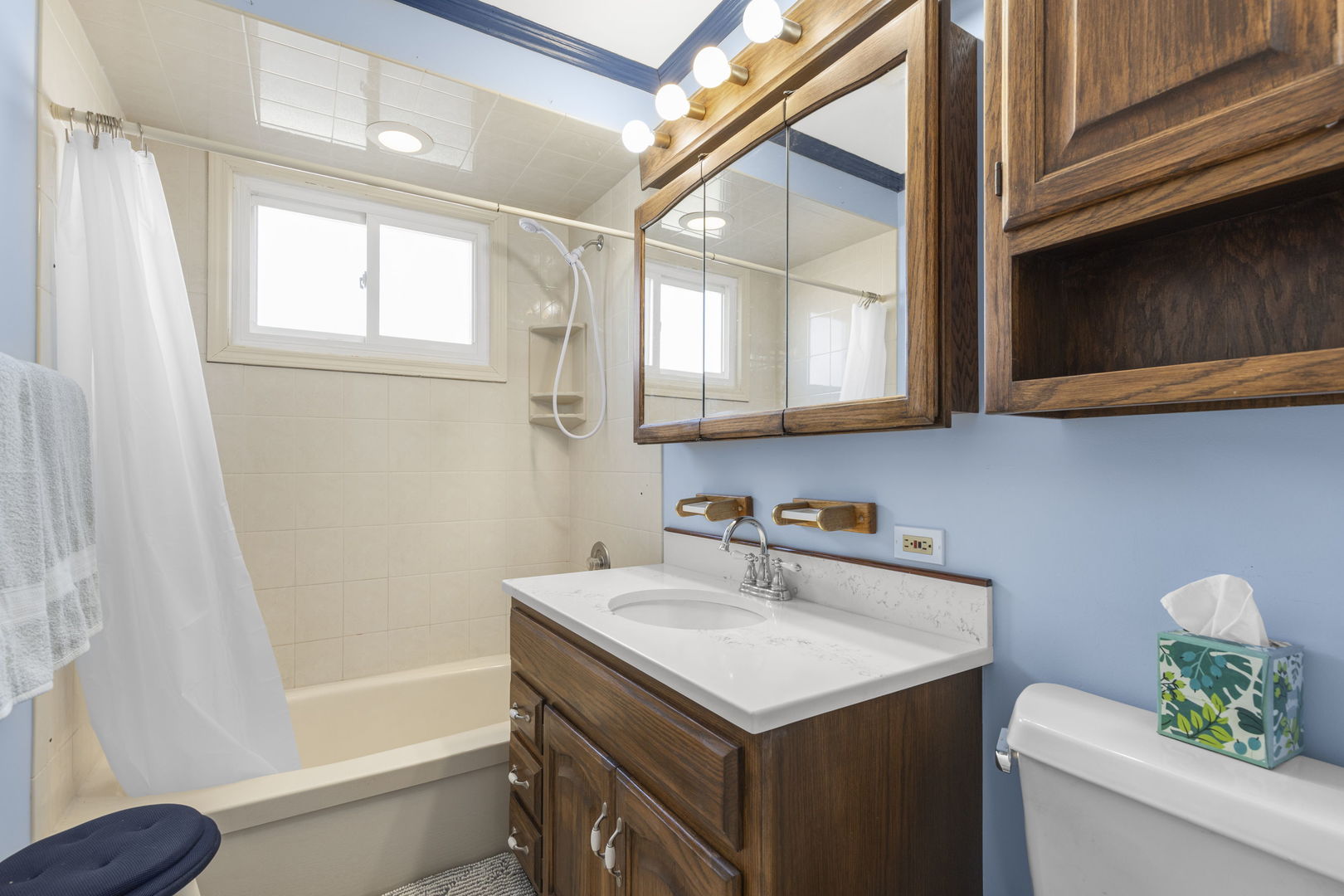 8400 S Knox Avenue, Chicago, IL 60652