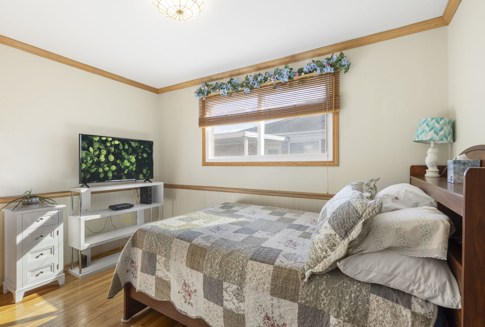 8400 S Knox Avenue, Chicago, IL 60652