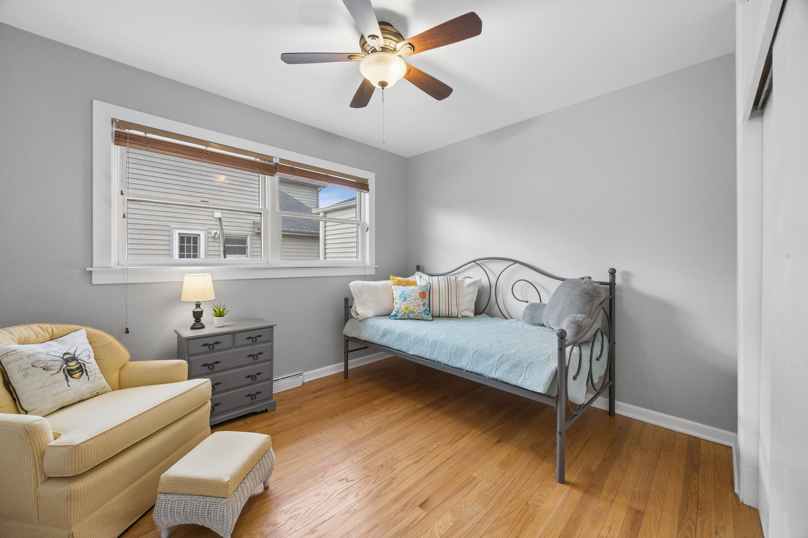 5325 S Catherine Avenue, Countryside, IL 60525